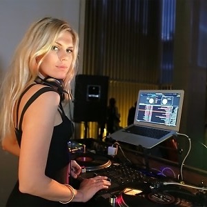 hire book DJ Alexandra Richards