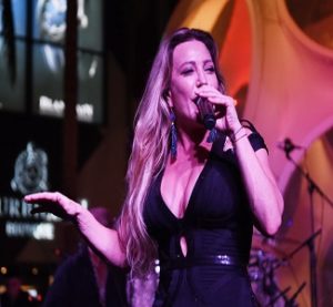 hire taylor dayne show event concert